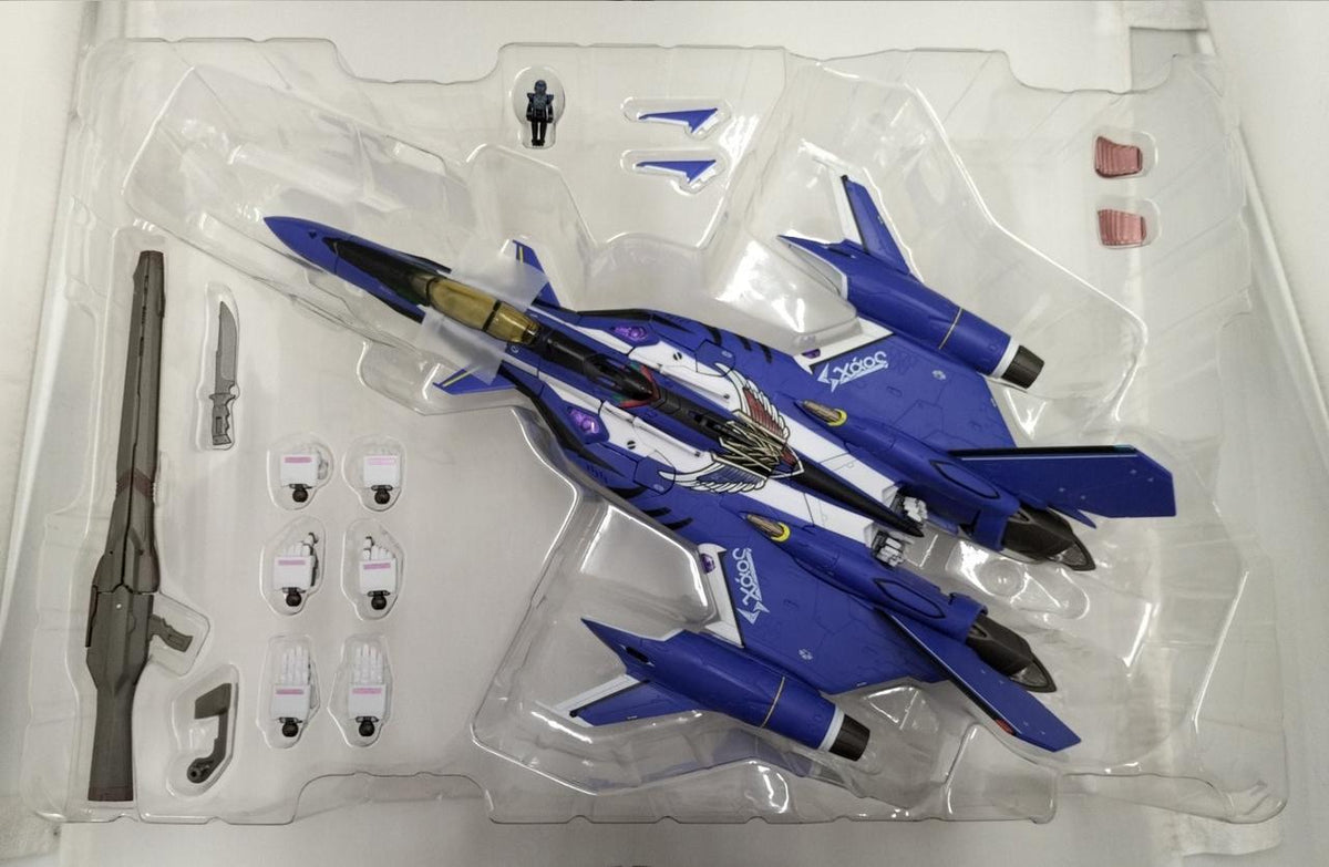 BANDAI DX Chogokin YF-29 Durandal Valkyrie