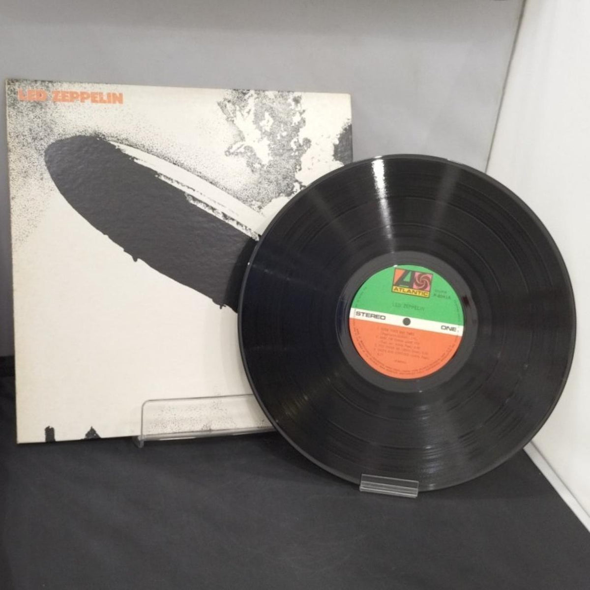 Records LP Record P-8041A