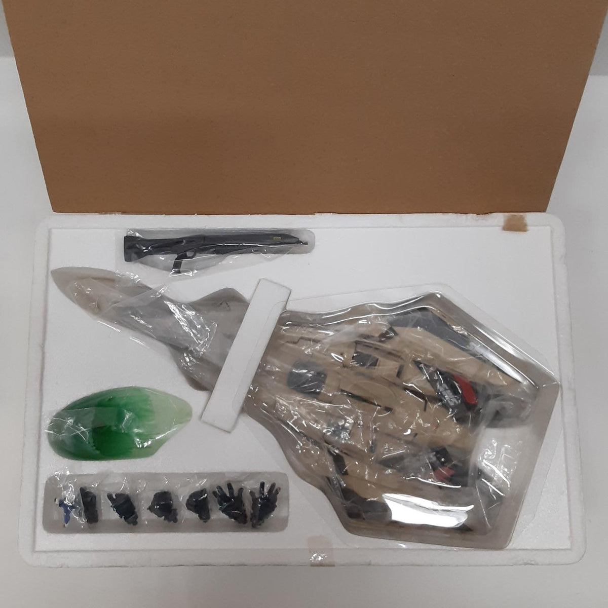 BANDAI DX Chogokin VF-19 Advance