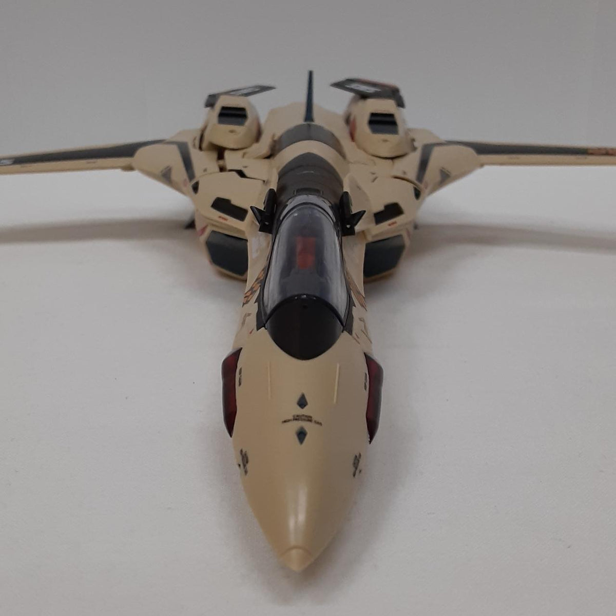 BANDAI DX Chogokin VF-19 Advance