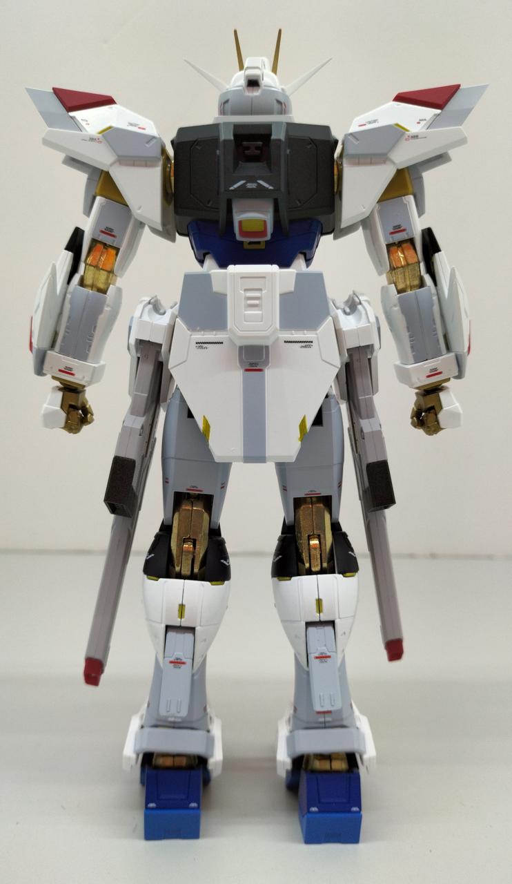 BANDAI Chogokin Mighty Strike Freedom Gundam