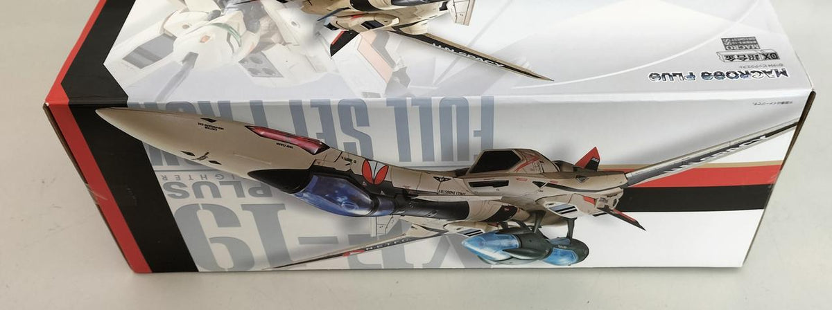 Bandai DX Chogokin YF-19 Full Set Pack YF-19