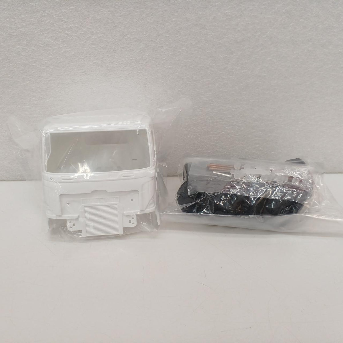 AOSHIMA Value Dekotora Series Third Generation Samehada Nostalgia - Banzai Thrifting | BanzaiHobby