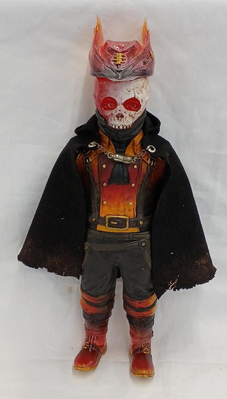 Wispertown Sofubi Van Helsing
