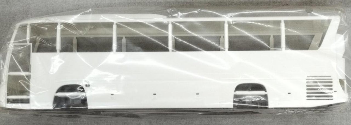 Fujimi Plastic Model Isuzu Gala - Banzai Thrifting | BanzaiHobby