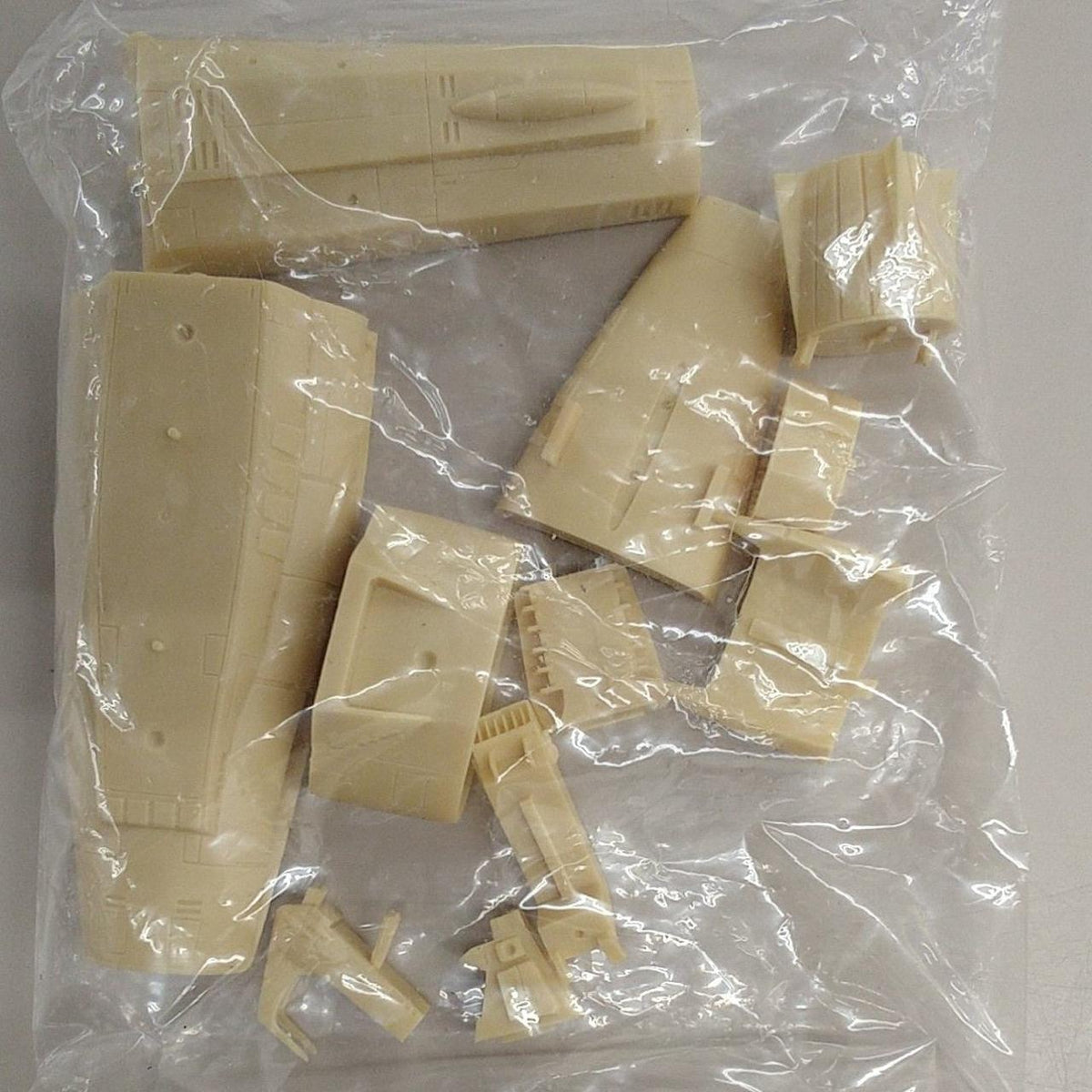 Ndoparaya Plastic Model Main Battleship Garage Kit - Banzai Thrifting | BanzaiHobby