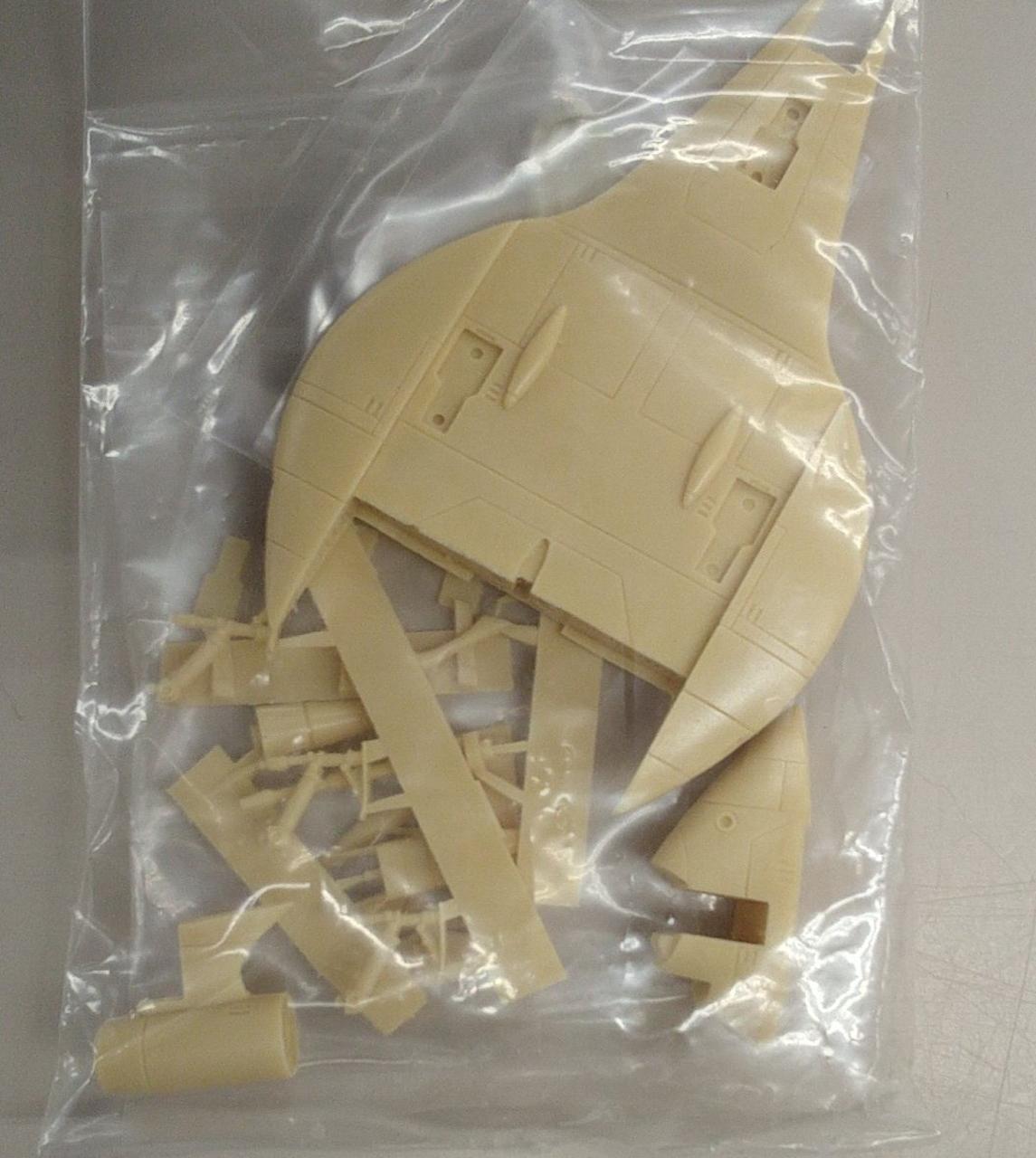 Ndoparaya Plastic Model Disc-Type Fighter Garage Kit - Banzai Thrifting | BanzaiHobby