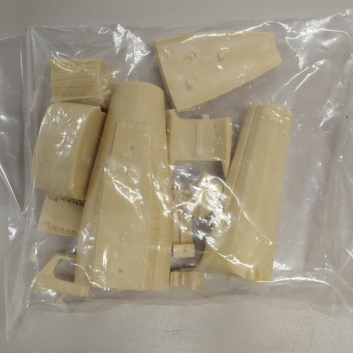Ndoparaya Plastic Model Main Battleship Garage Kit - Banzai Thrifting | BanzaiHobby