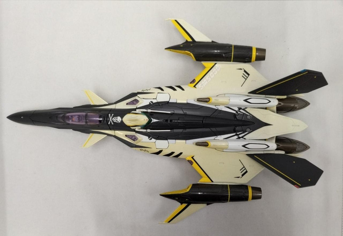 BANDAI DX Chogokin Macross YF-29 Durandal Valkyrie