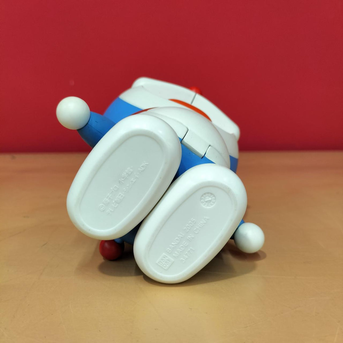 BANDAI Doraemon Chogokin is heavy and heavy.