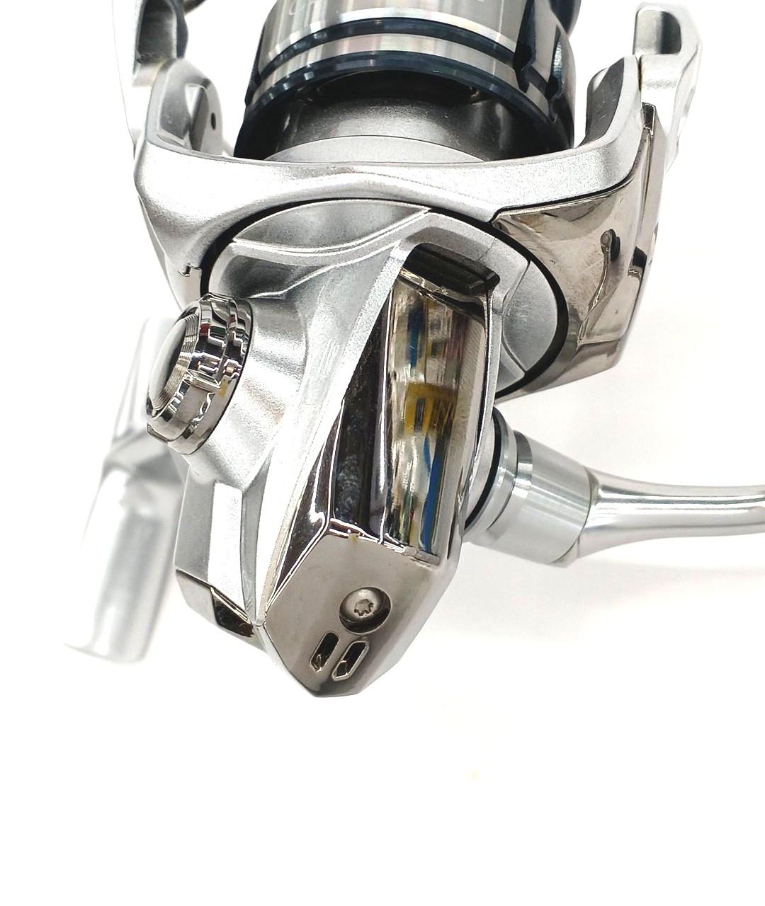 Shimano Fishing Stradic Fm Spinning Reel Silver C2000 HG