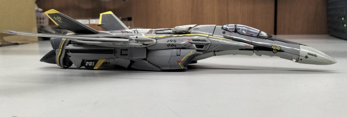 [JUNK] BANDAI DX Chogokin GF-47 VF-25S Armored Messiah Valkyrie Oz