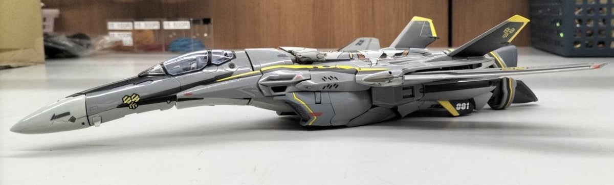[JUNK] BANDAI DX Chogokin GF-47 VF-25S Armored Messiah Valkyrie Oz
