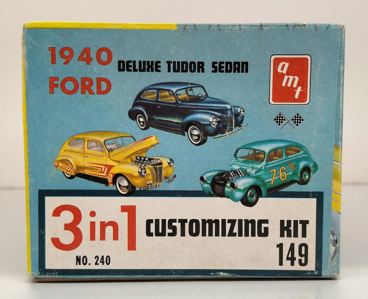 AMT 1/25 1940 FORD CUSTOMIZING KIT DELUXE TUDOR SEDAN - Banzai Thrifting | BanzaiHobby