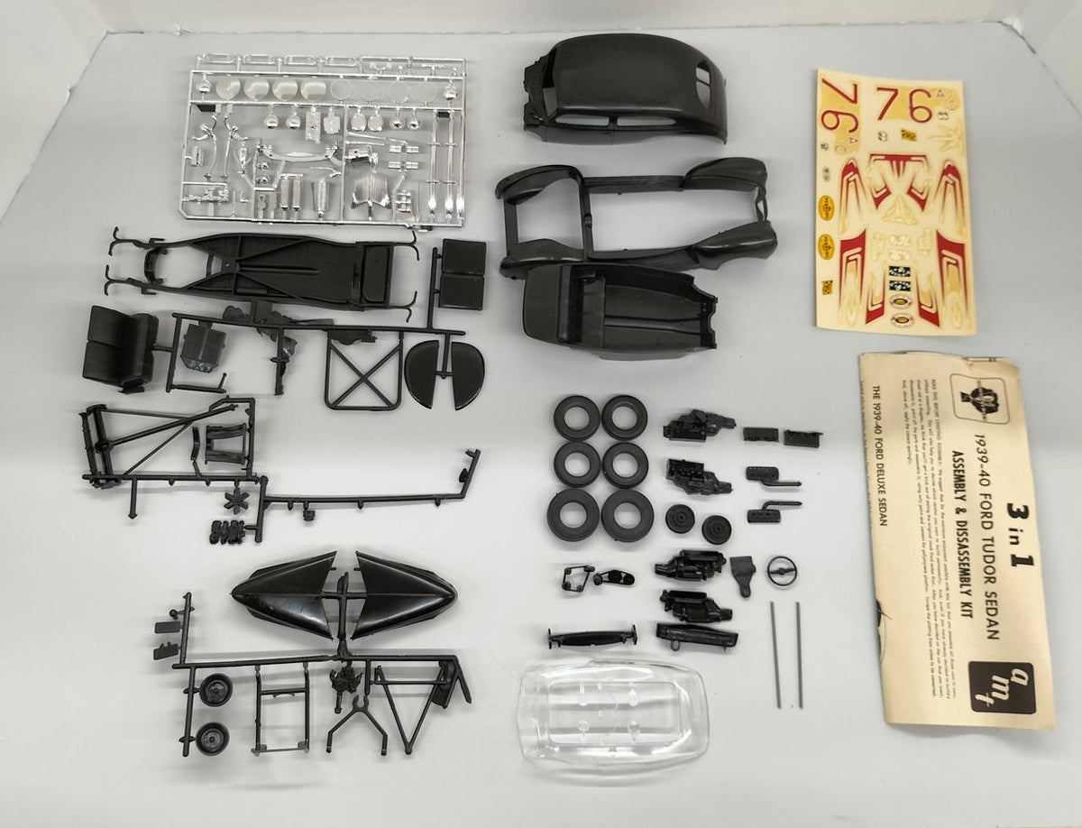 AMT 1/25 1940 FORD CUSTOMIZING KIT DELUXE TUDOR SEDAN - Banzai Thrifting | BanzaiHobby