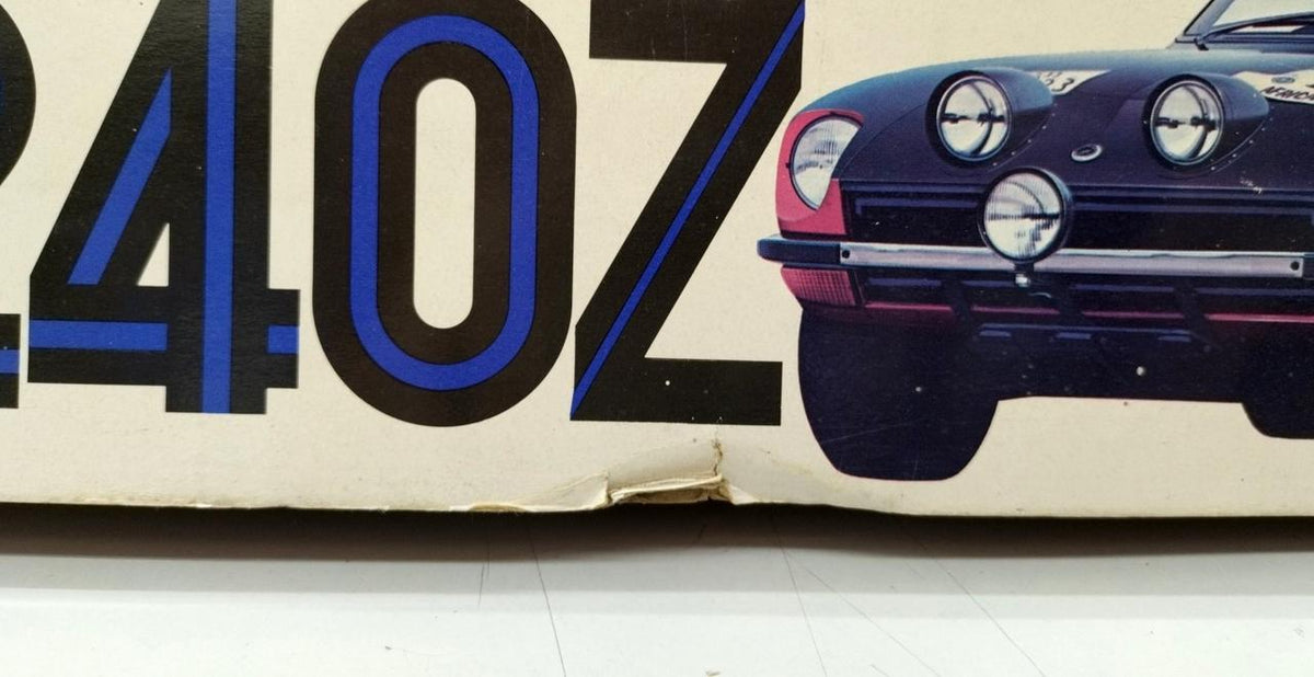 TAMIYA Fairlady 240Z Safari Edition Big Scale Series NO.8 - Banzai Thrifting | BanzaiHobby