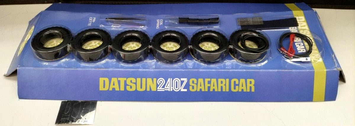 TAMIYA Fairlady 240Z Safari Edition Big Scale Series NO.8 - Banzai Thrifting | BanzaiHobby