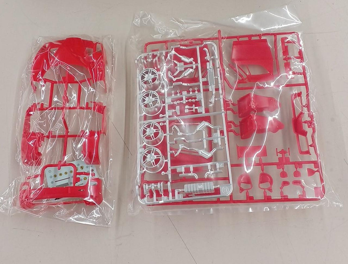 TAMIYA Enzo Ferrari 1/24 Sports Car Series No.260 - Banzai Thrifting | BanzaiHobby