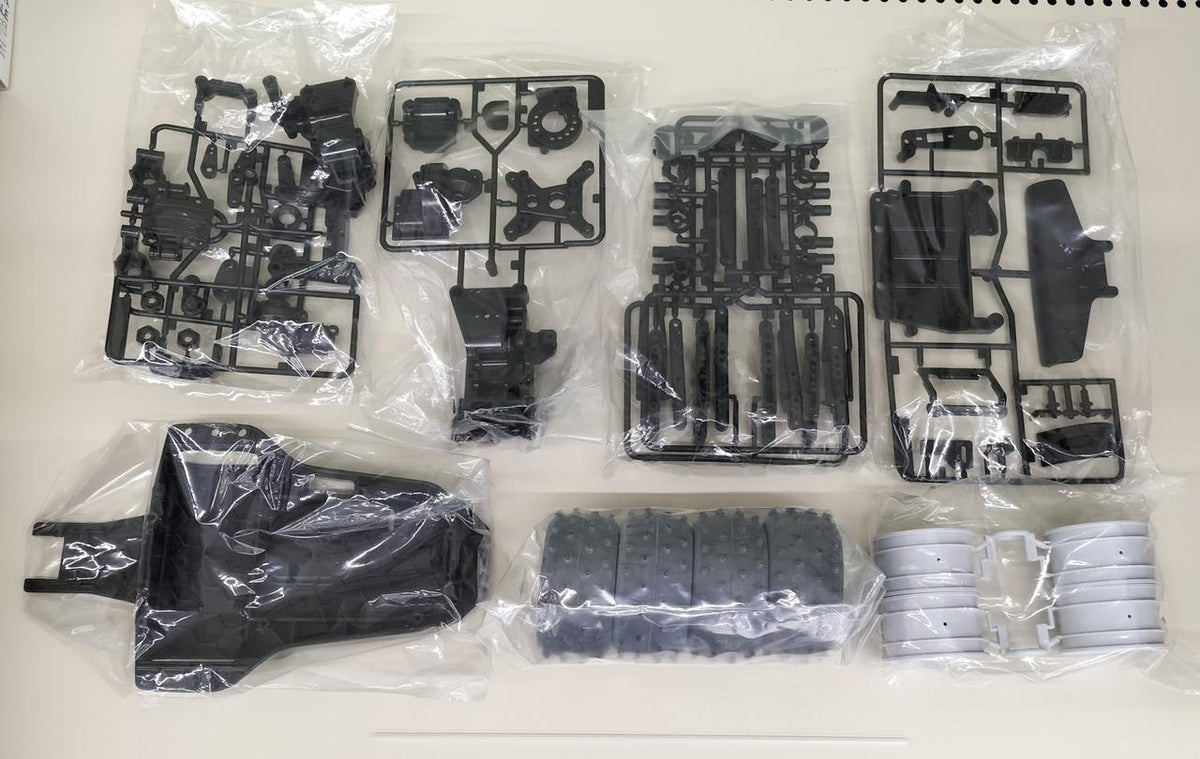 TAMIYA Plastic Model MANTARAY 1/10 Electric RC 4WD Racing Buggy - Banzai Thrifting | BanzaiHobby