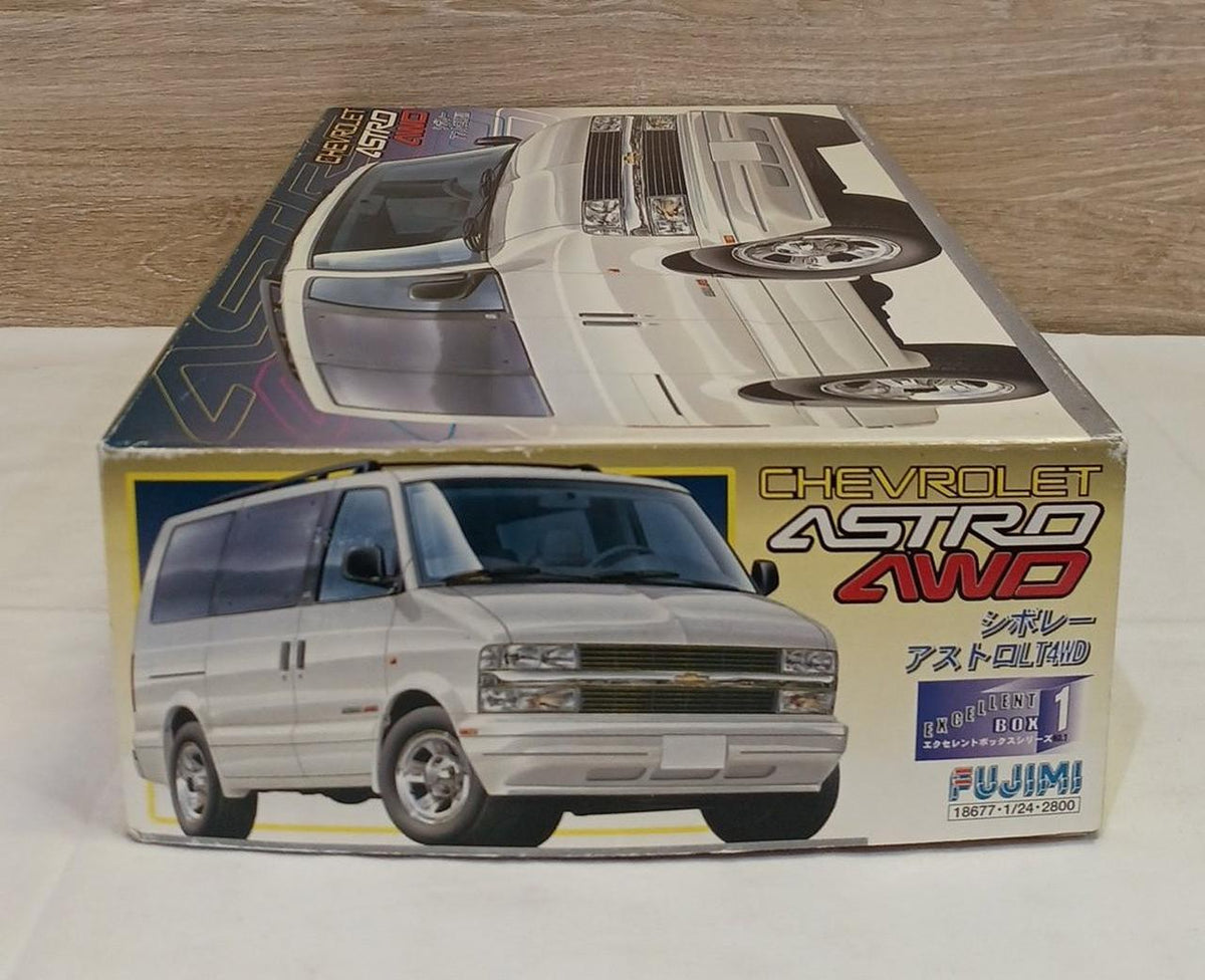 FUJIMI Chevrolet Astro LT4WD 1/24 - Banzai Thrifting | BanzaiHobby