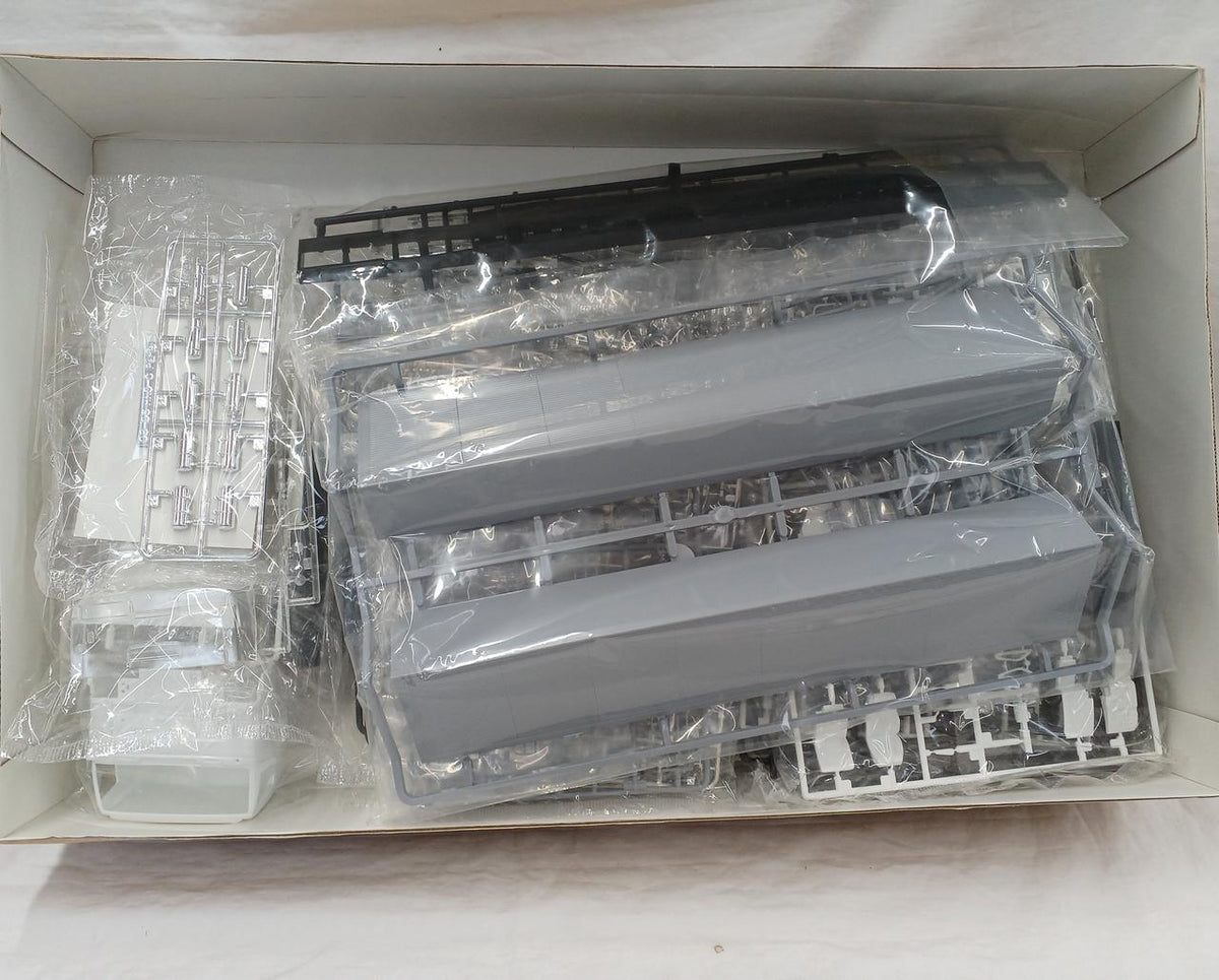 AOSHIMA Plastic Model 1/32 Hino Profire FW Nippon Express Pelican Delivery - Banzai Thrifting | BanzaiHobby