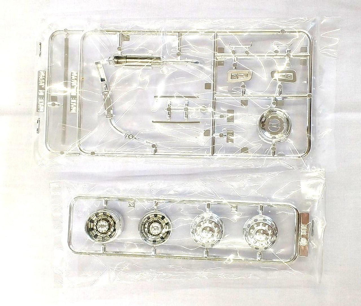 FUJIMI Plastic Model 1/32 Hino Selega SHD Hato Bus Edition - Banzai Thrifting | BanzaiHobby