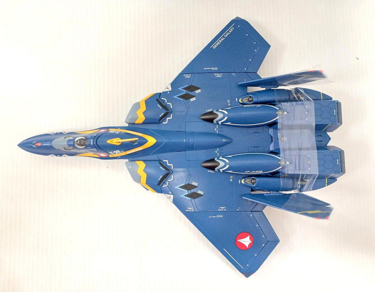BANDAI DX Chogokin YF-21 (Guld Gore Bowman's Unit)