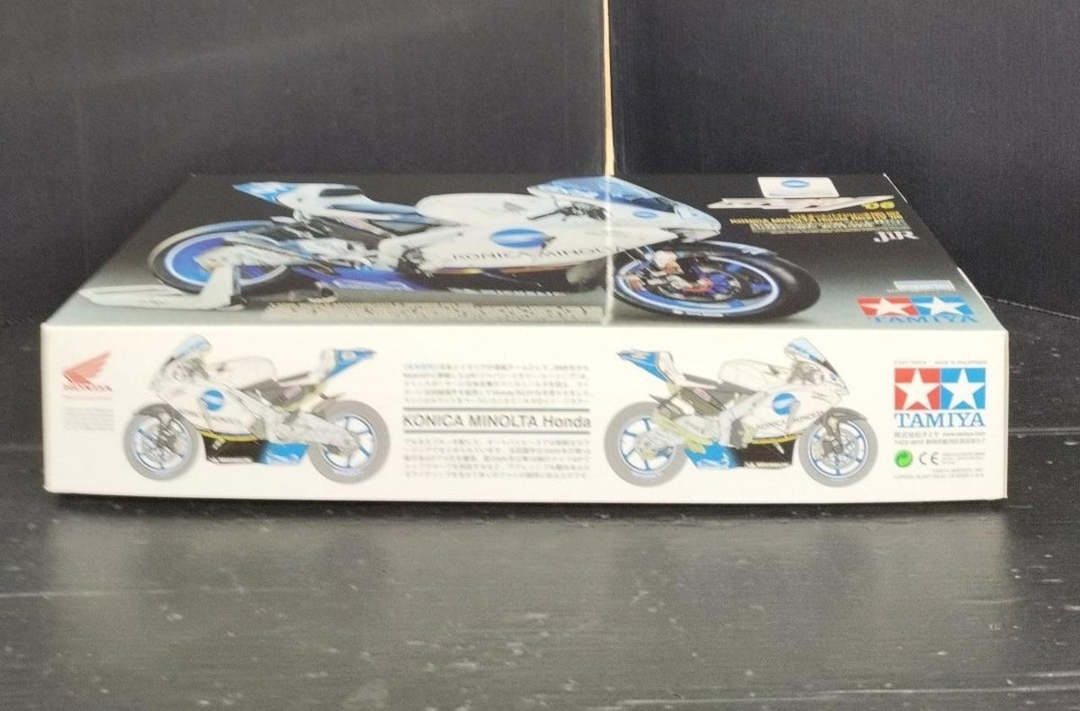 TAMIYA Motorcycle KONICA MINOLTA HONDA RC211V 06 - Banzai Thrifting | BanzaiHobby