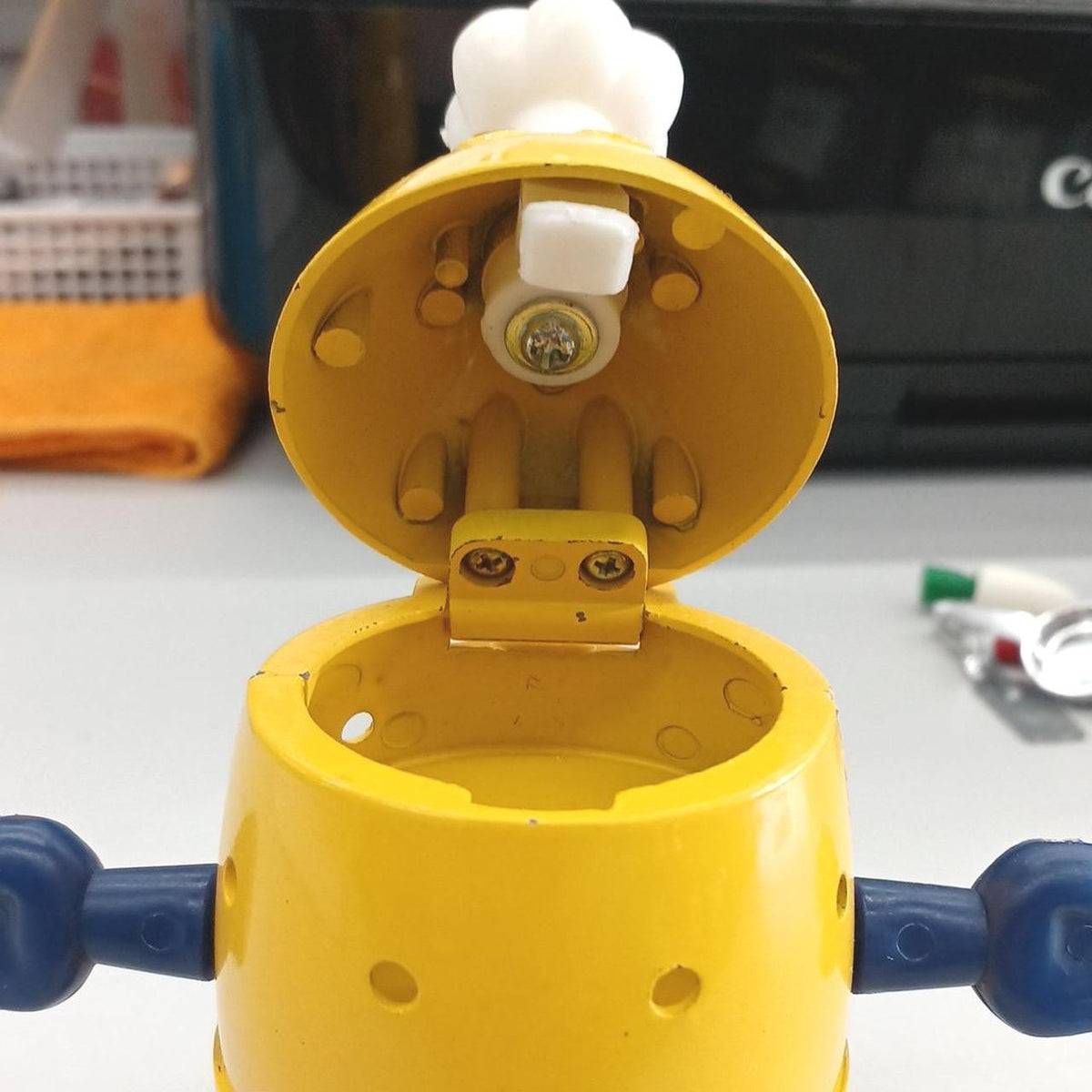 Poppy Chogokin Roboqui: Hang in there! Robocon