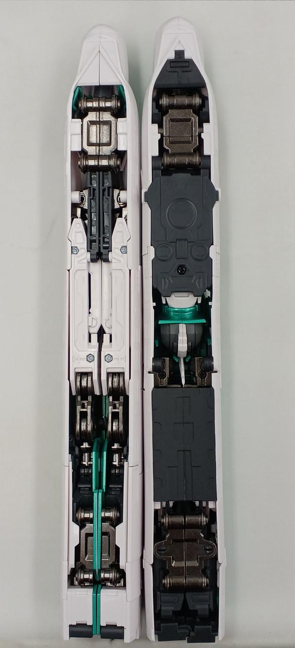 Bandai Chogokin Soul GX-115 Shinkalion E5 Hayabusa 'Shinkalion'