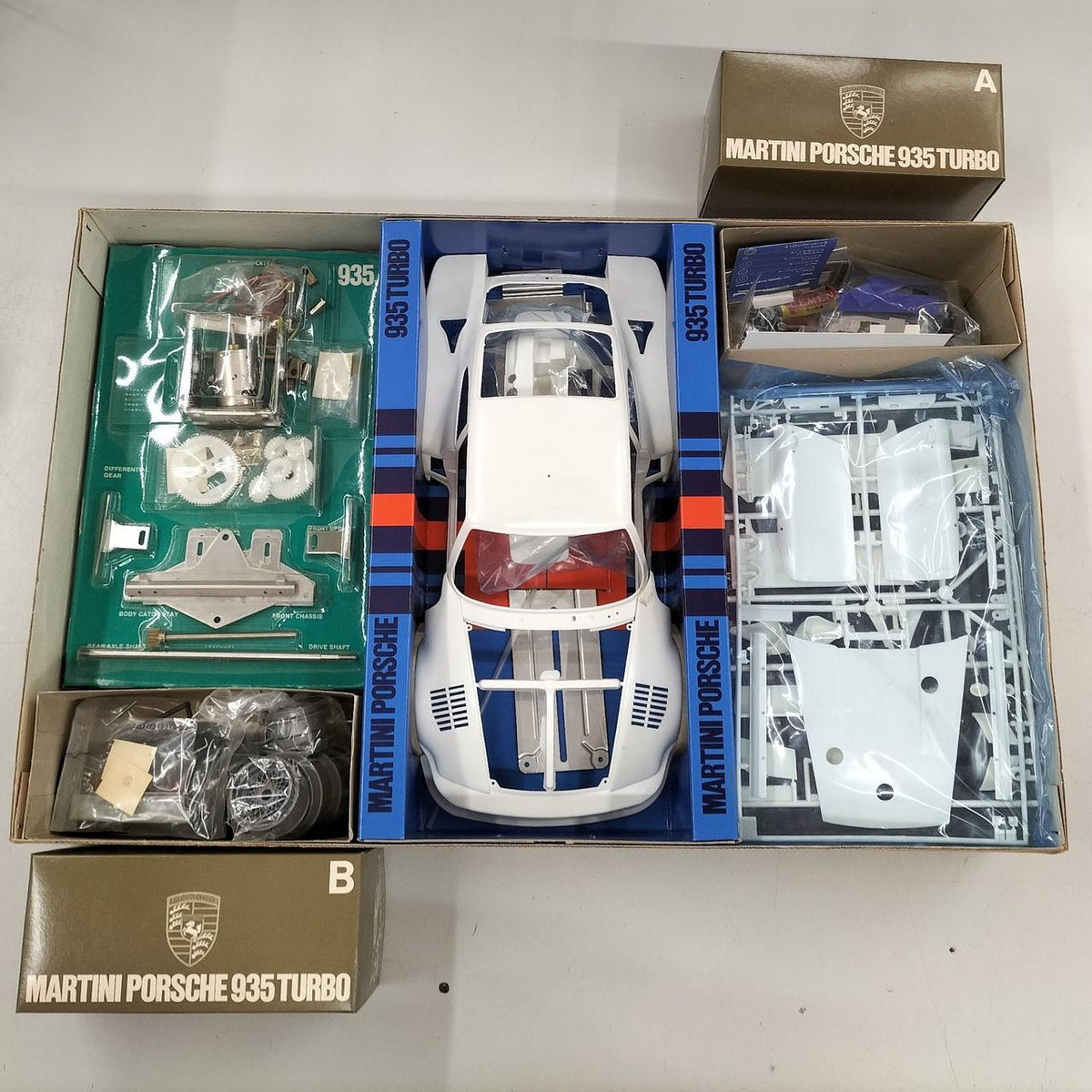 TAMIYA 1/12 Martini Porsche 935 Turbo