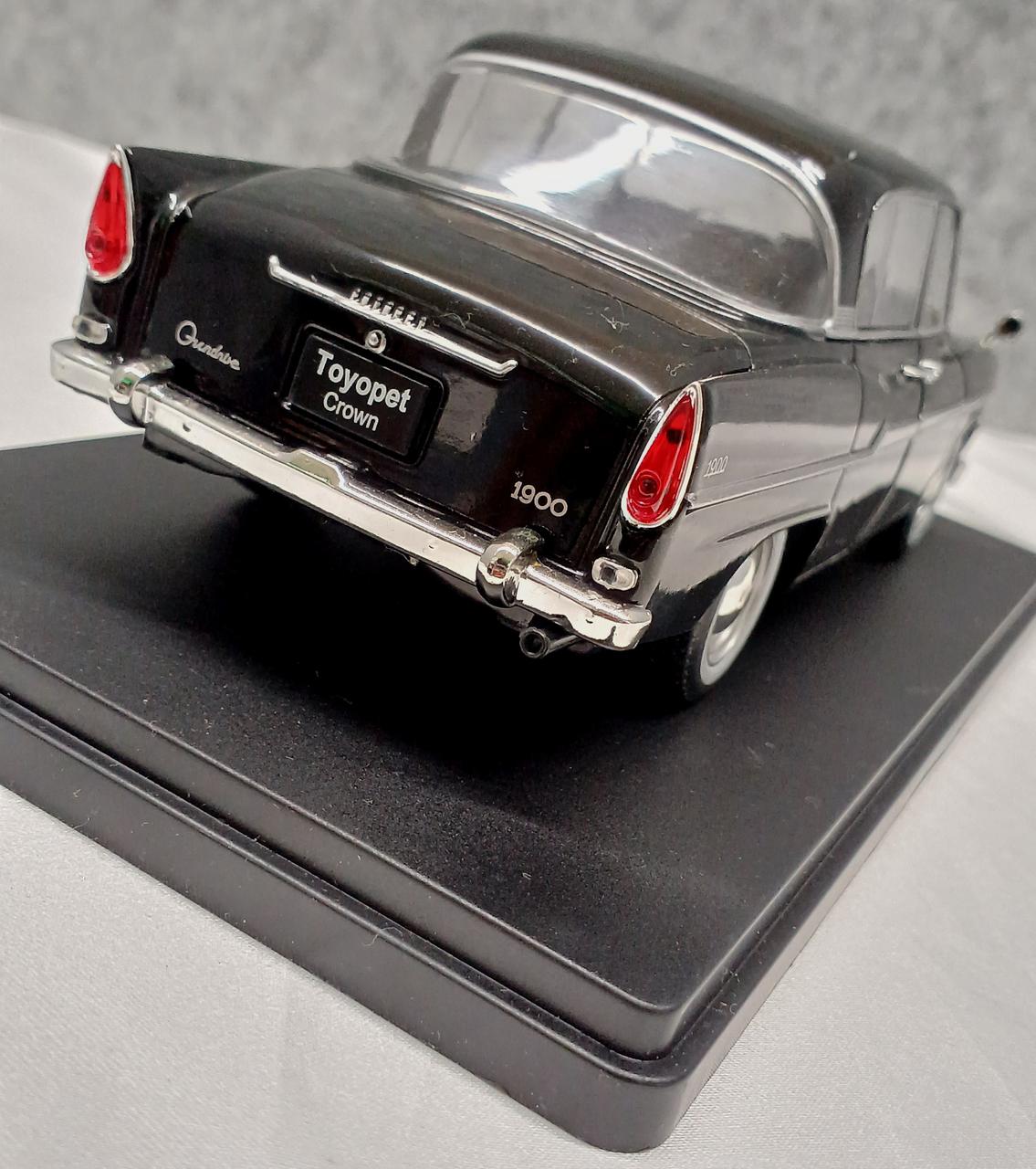 Hachette Collections Japan 1/24 Domestic Famous Car Collection TOYOPET CROWN (1961)
