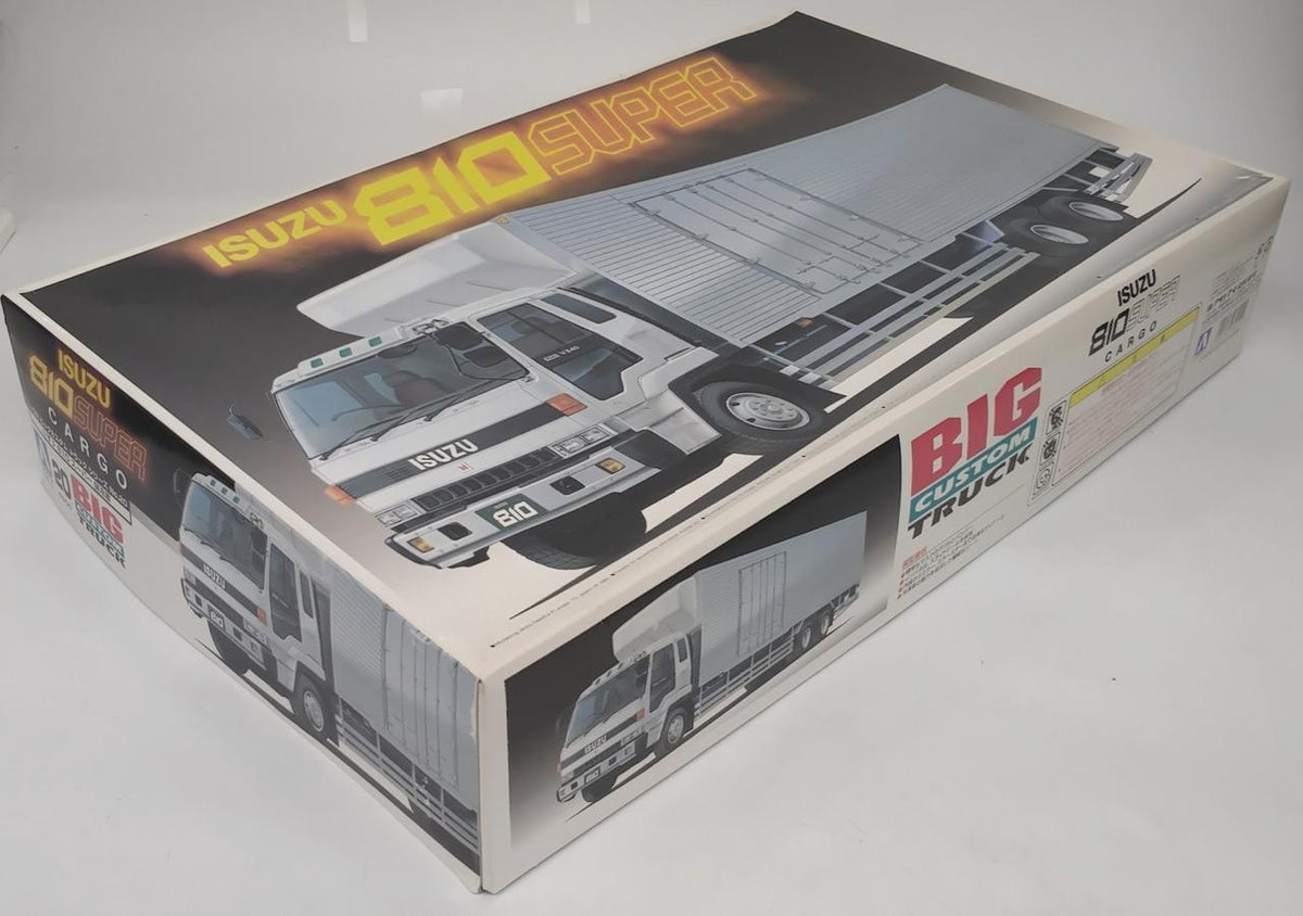 Aoshima Bunka Kyozai Co., Ltd. Plastic Model Isuzu 810 Super Cooler Truck