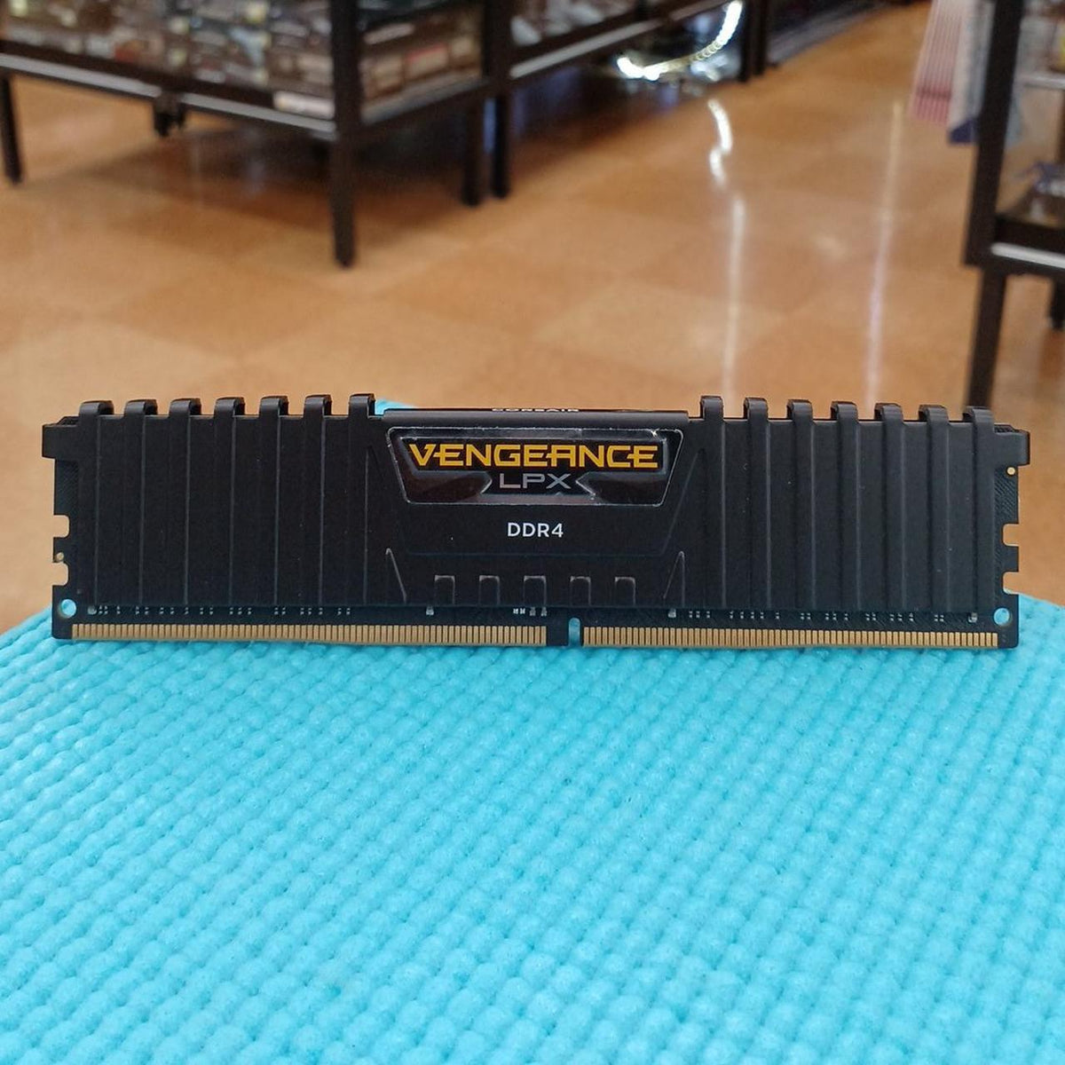 CORSAIR PC Memory CMK32GX4M2A2666C16