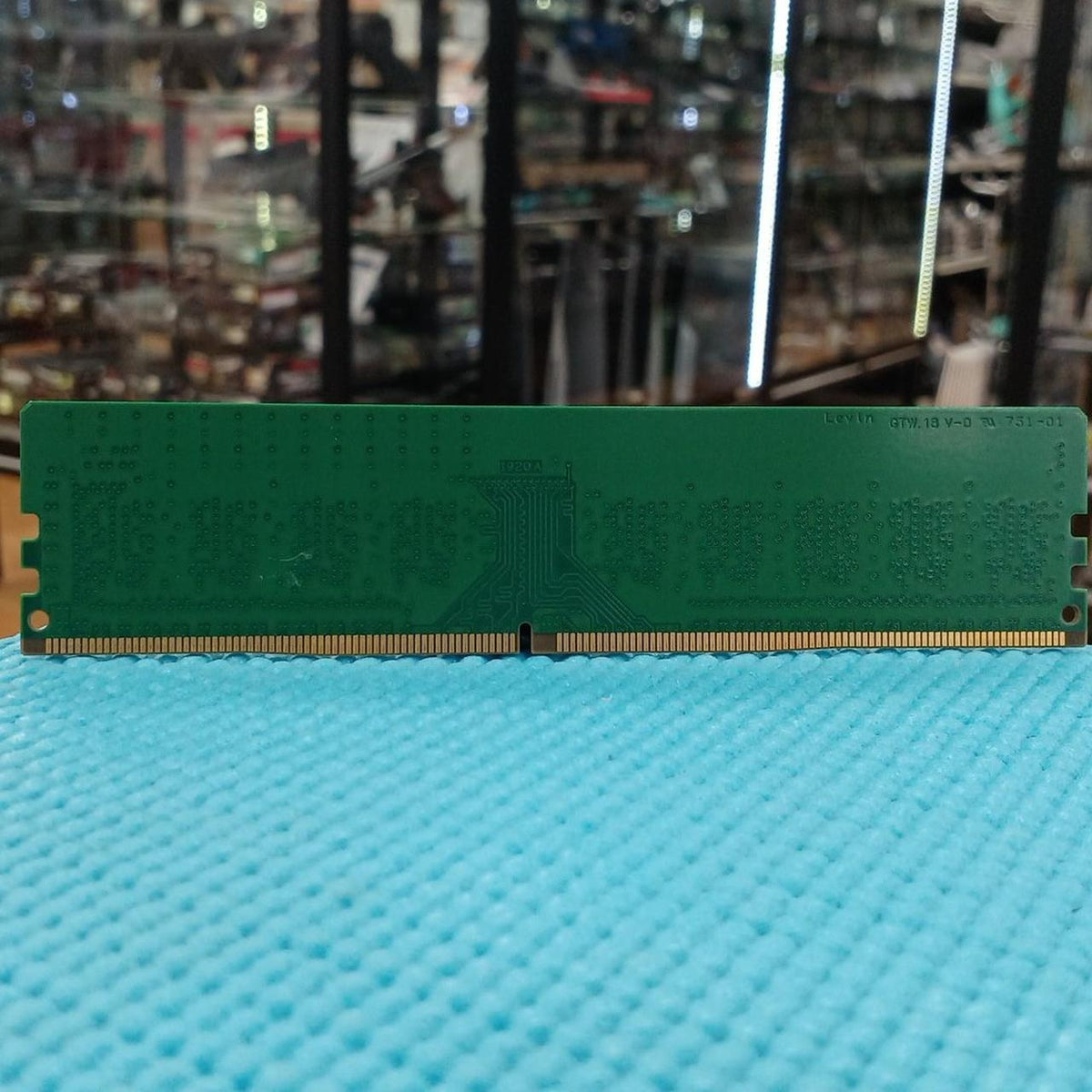 CRUCIAL PC memory CT8G4DFS824A. C8FAD1