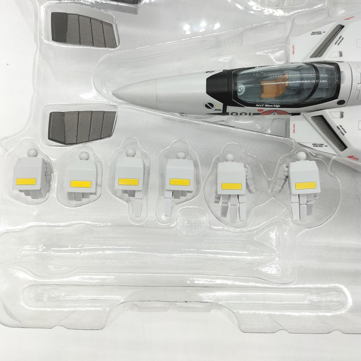 Bandai DX Chogokin VF-1S Valkyrie (Unit by Teru Ichijo)