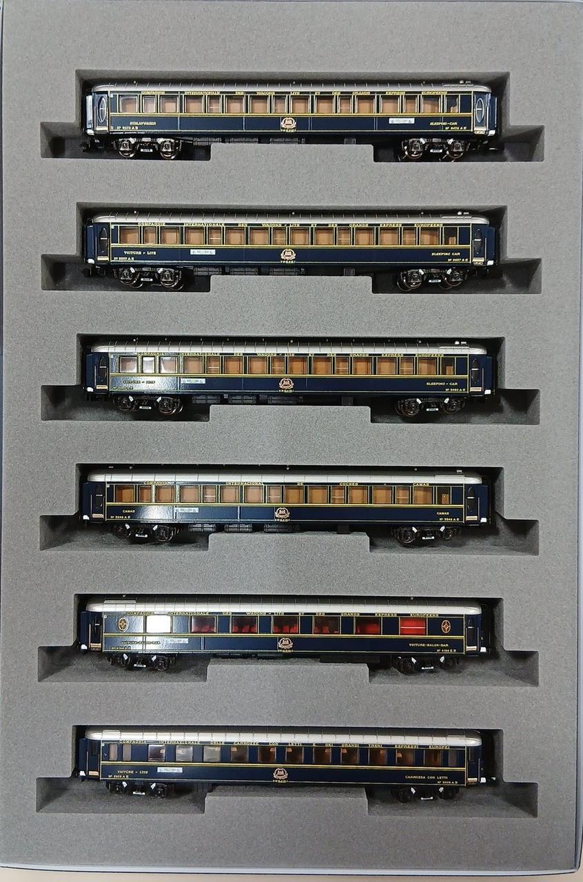 KATO Orient Express '88 6-Car Expansion Set 10-562
