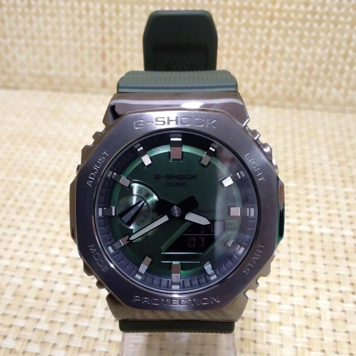 CASIO G-SHOCK GM-2100B