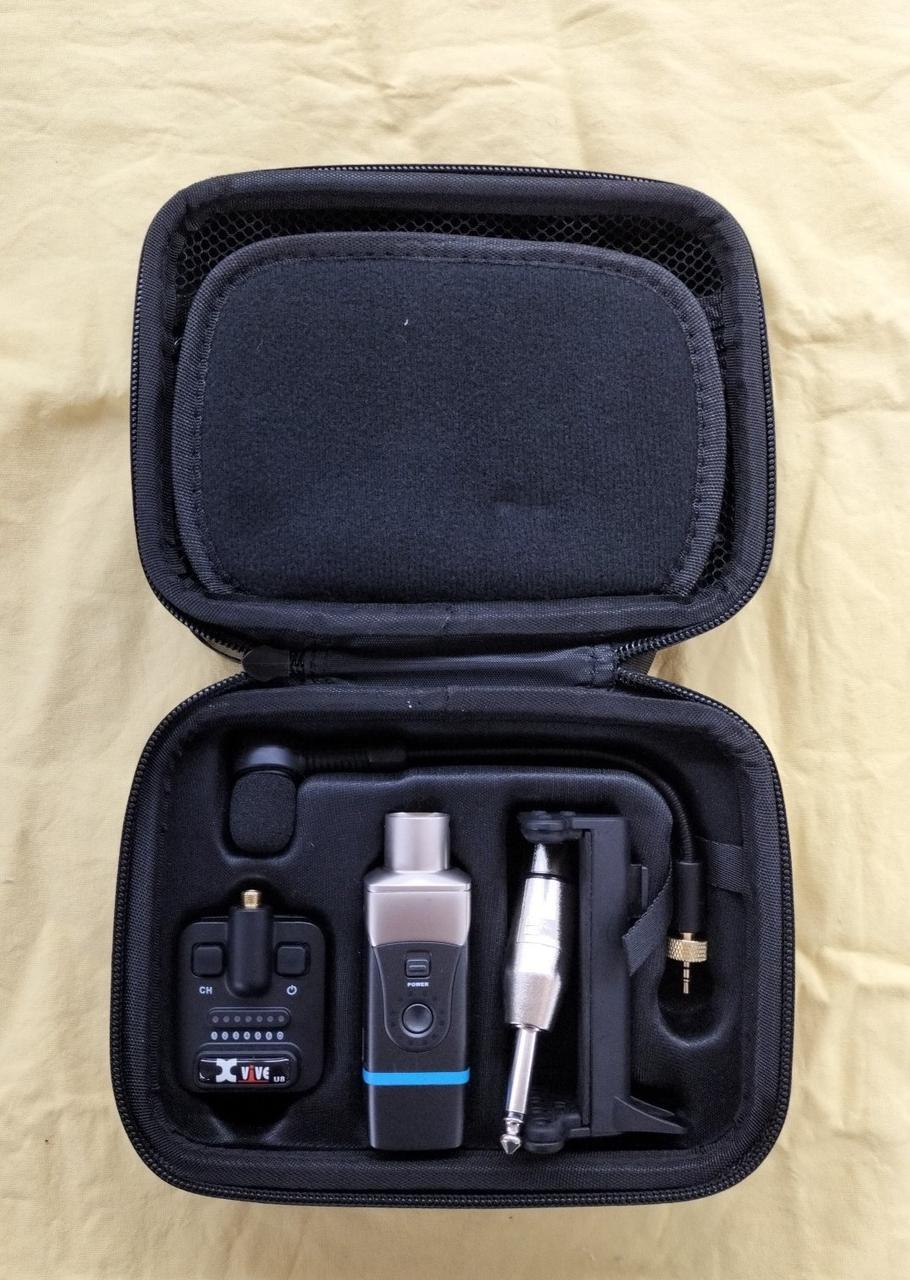 XVIVE Wireless Microphone for Acoustic Guitar U8