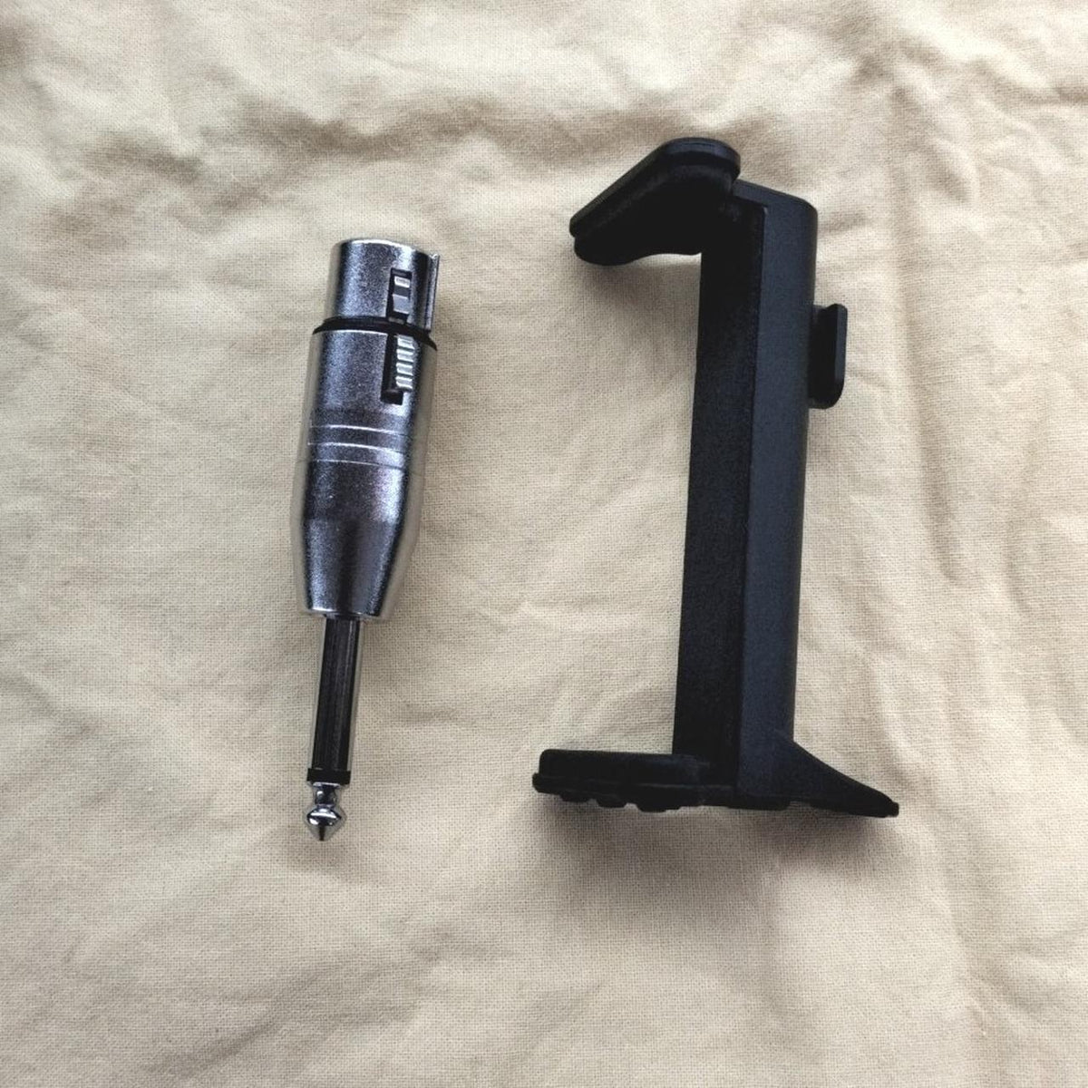XVIVE Wireless Microphone for Acoustic Guitar U8