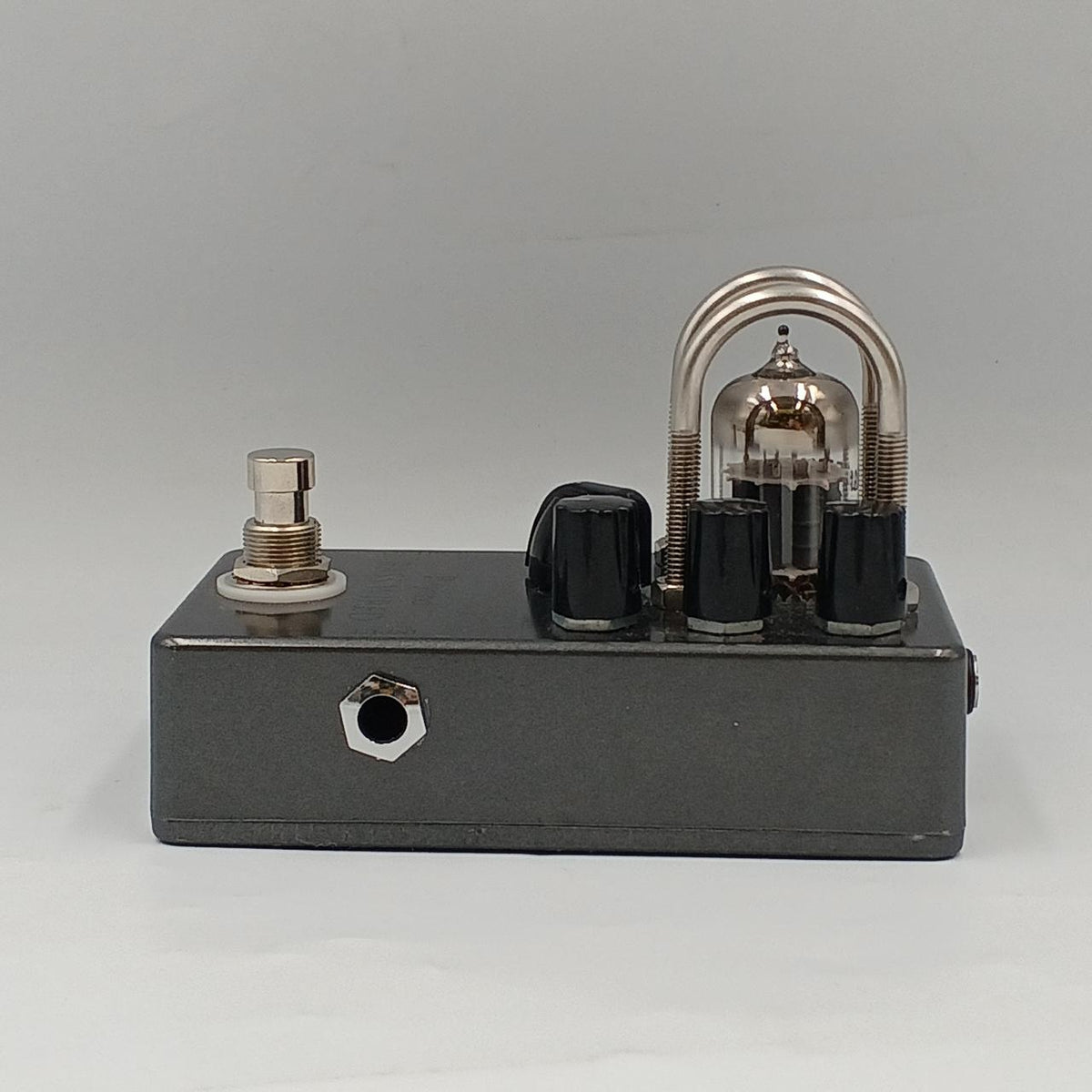 BEYOND Effects pedal: BASS WIRED