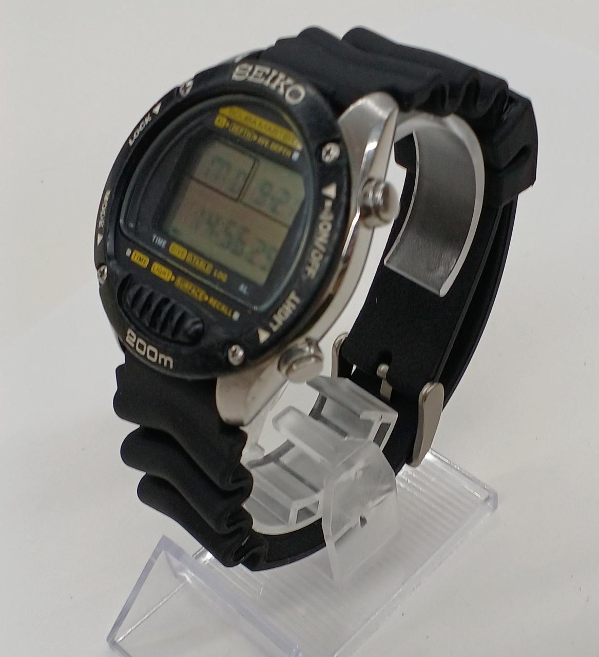 SEIKO Scuba Watch M705-5A00