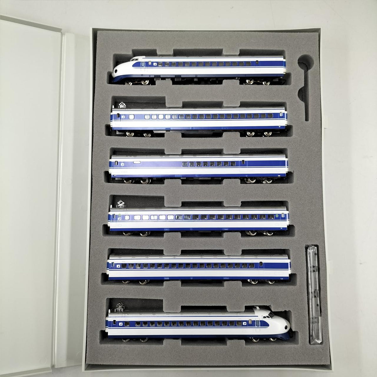 Tomix 7000 Series Sanyo Shinkansen West Hikari 6-Car Set