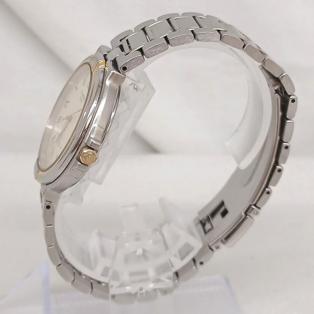 SEIKO Quartz Analog Wristwatch 5P31-6C40