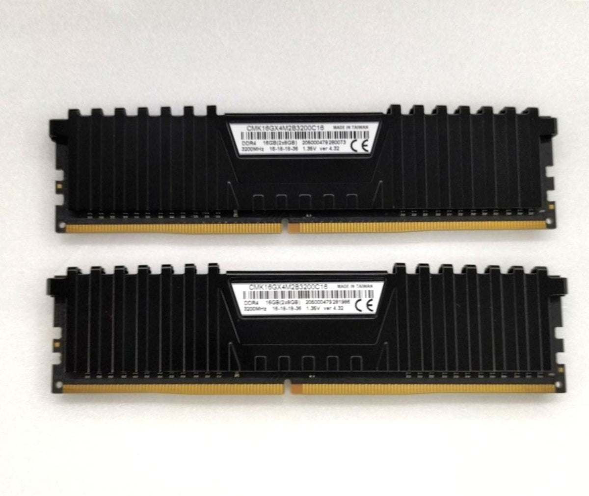 CORSAIR Memory 2-disc set CMK16GX4M2B3200C16