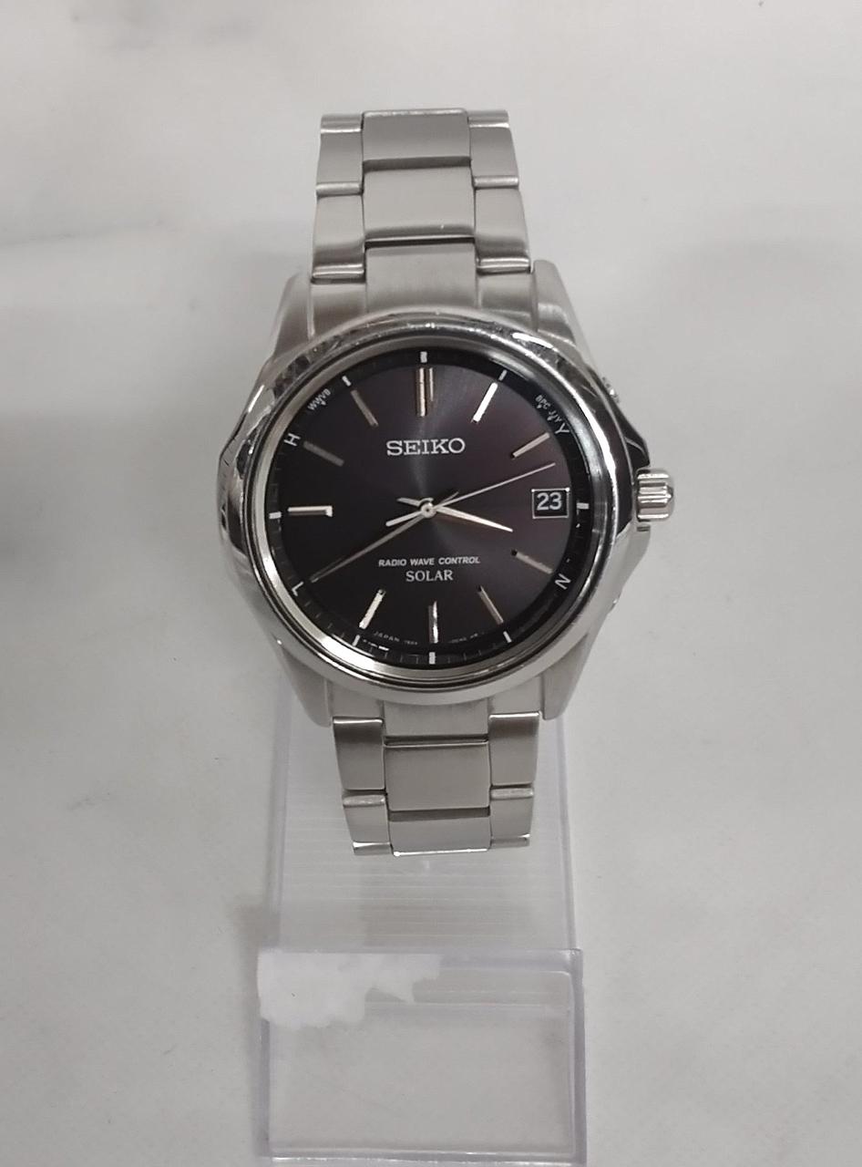 SEIKO Solar Wristwatch 7B24-0BN0