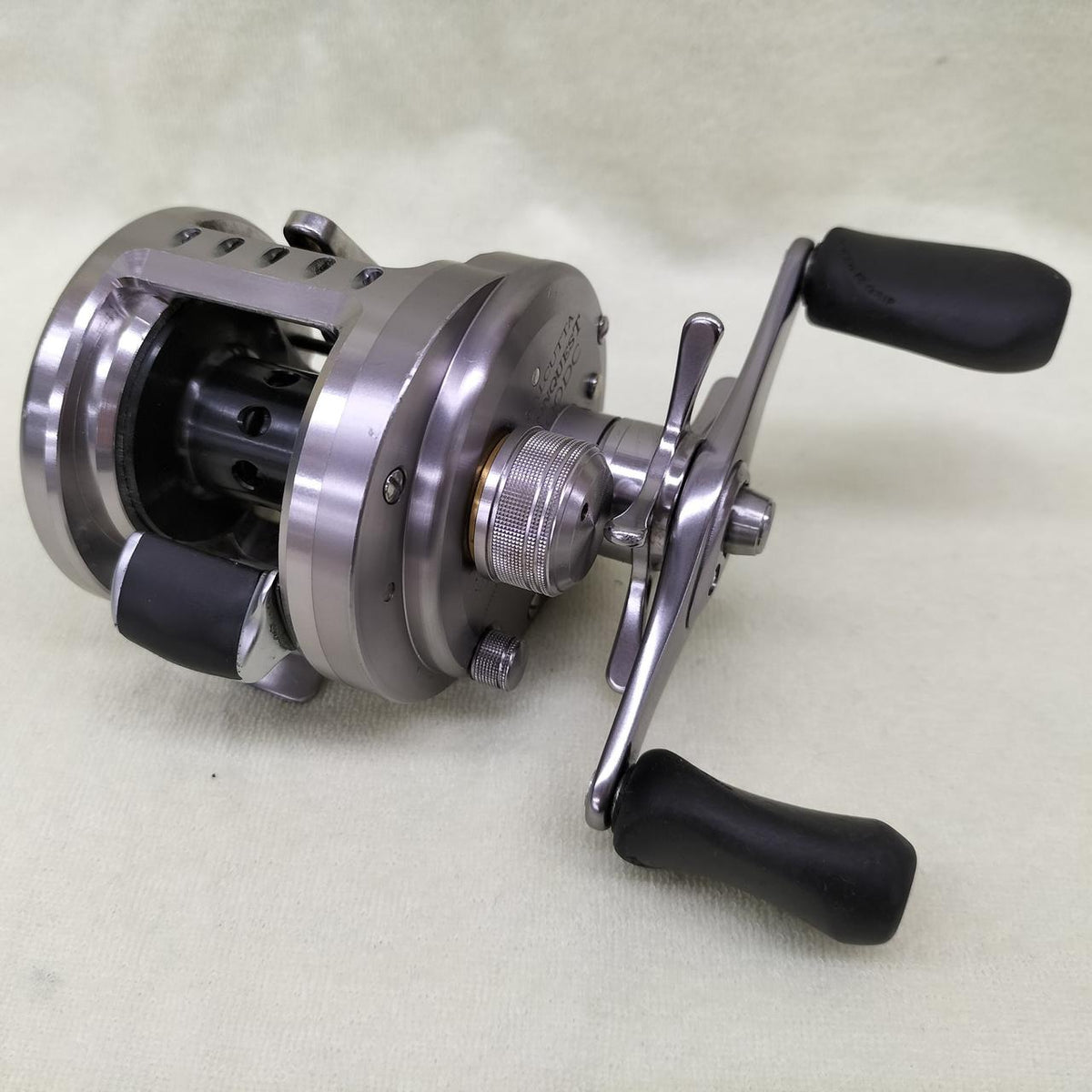 SHIMANO Baitcasting Reel CALCUTTA CONQUEST 200DC
