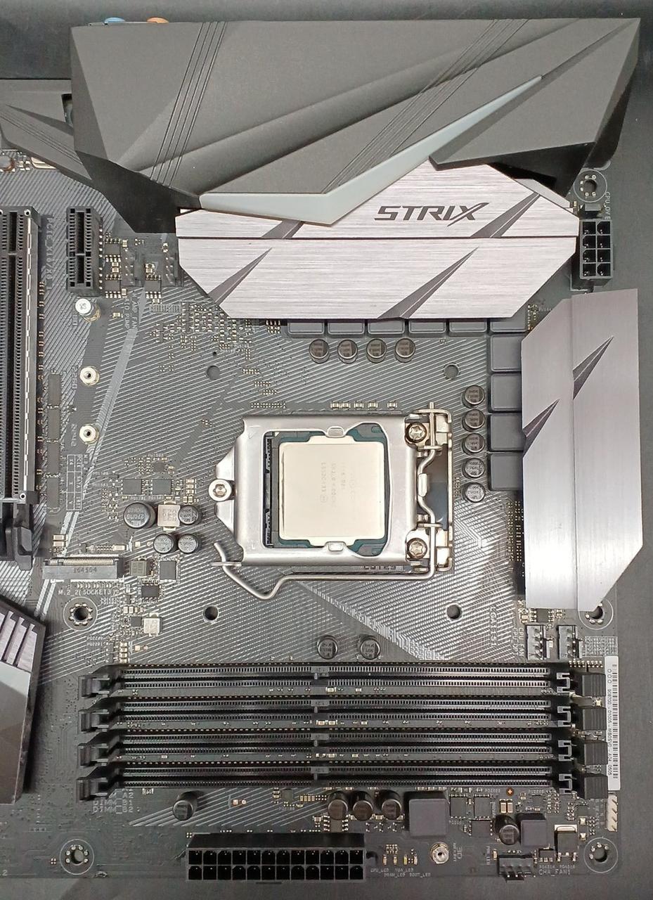 ASUS Motherboard STRIX Z270F