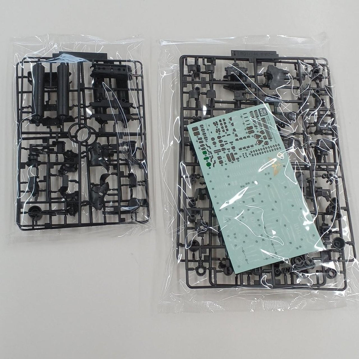 BANDAI Gundam RG MSN-04FF Sazabi Mechanical Core Plating