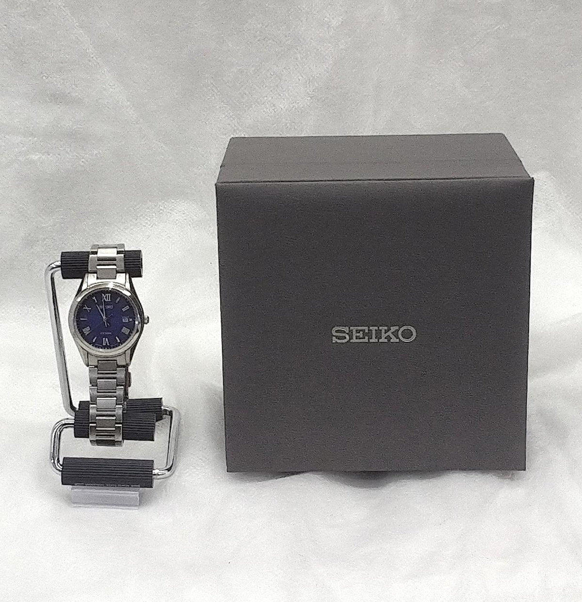 SEIKO Solar Radio-Controlled Wristwatch 1B32-0AC0